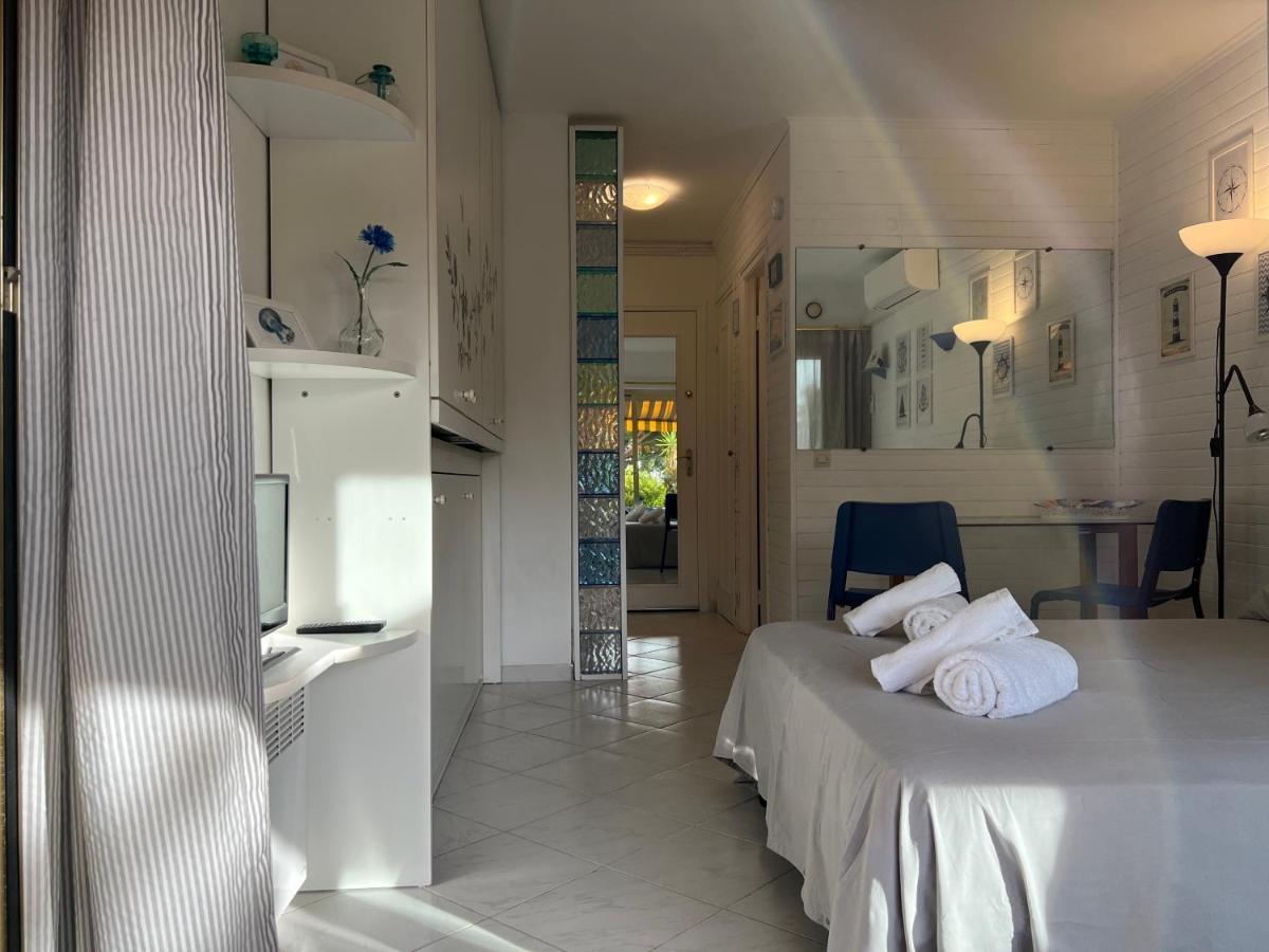 Blue Terrace Apartment - Marina Baie Des Anges Villeneuve-Loubet Exteriör bild